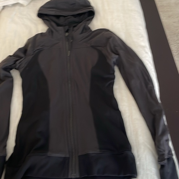 Lululemon Reversible black jacket 8 - Picture 7 of 9
